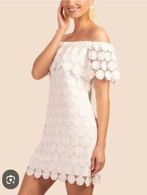 Trina Turk Ivory Bardot Crochet Off-Shoulder Daisy Mini Dress S
